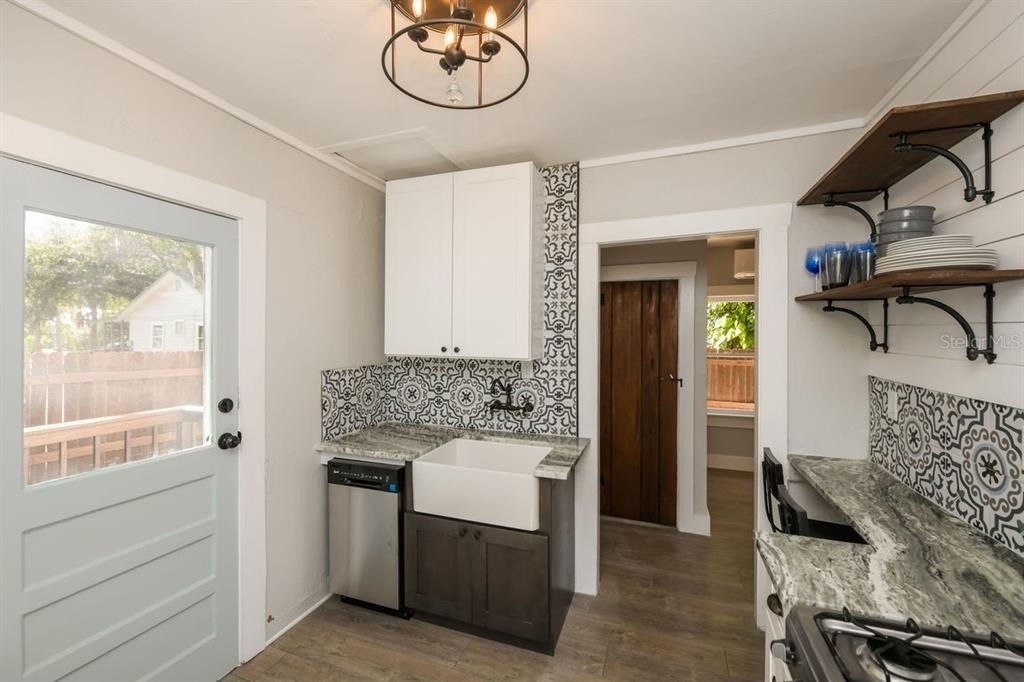 1230 35th Street - Photo 15