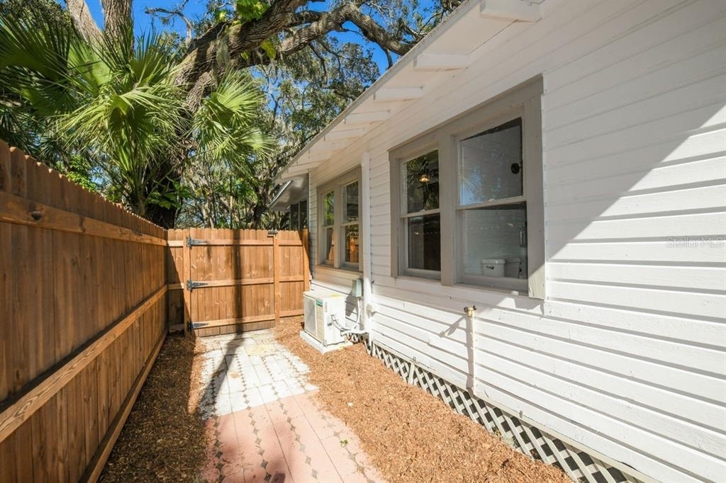 1230 35th Street - Photo 36