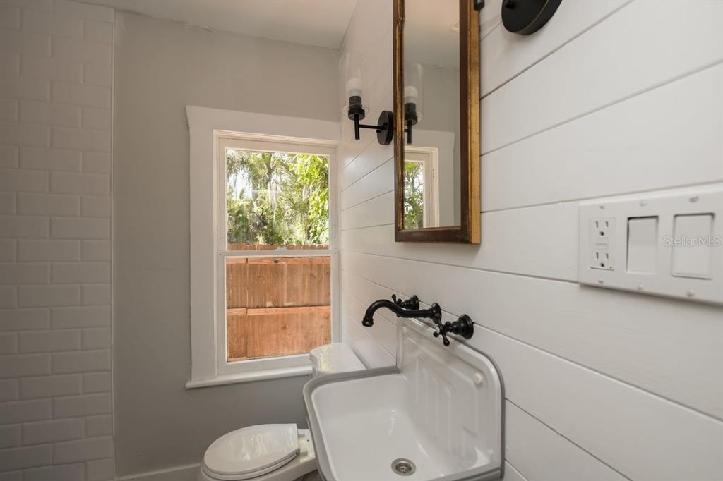 1230 35th Street - Photo 23
