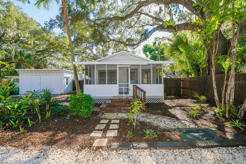 1230 35th Street - Photo 1