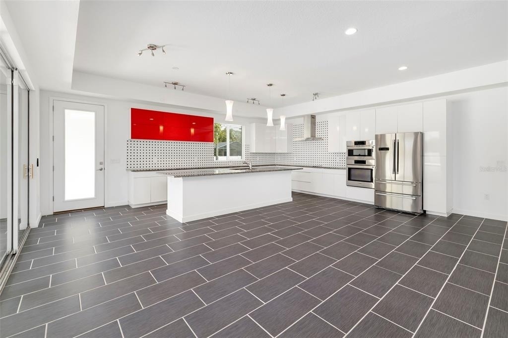 4524 Riverwood Avenue - Photo 7