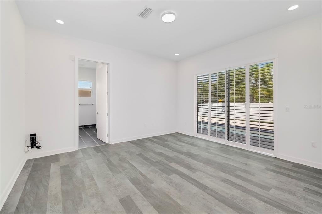 4524 Riverwood Avenue - Photo 29