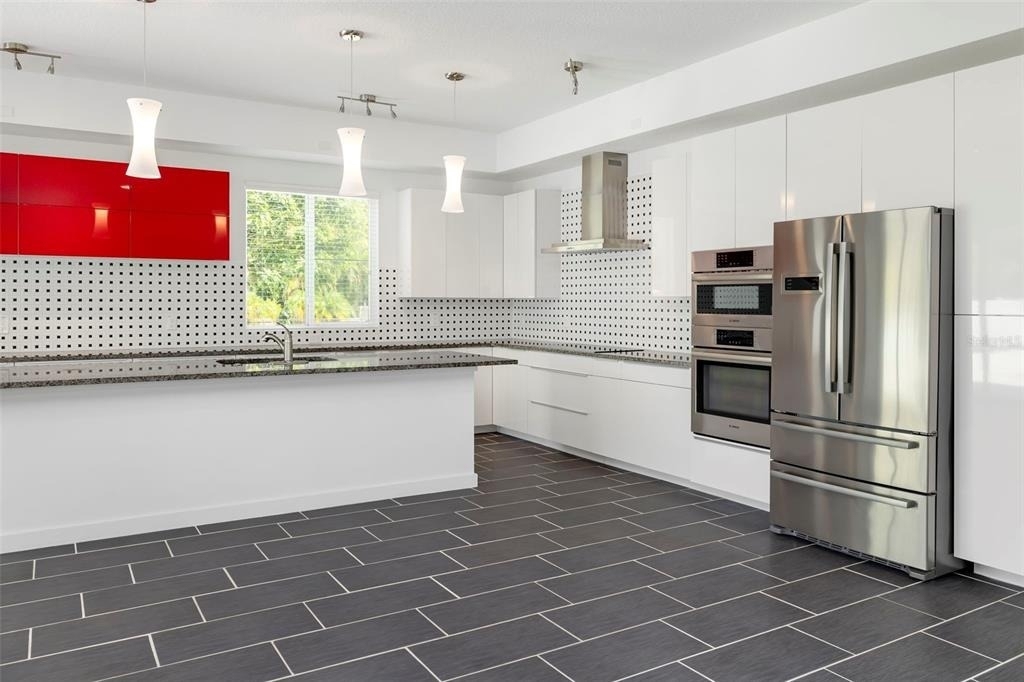 4524 Riverwood Avenue - Photo 11