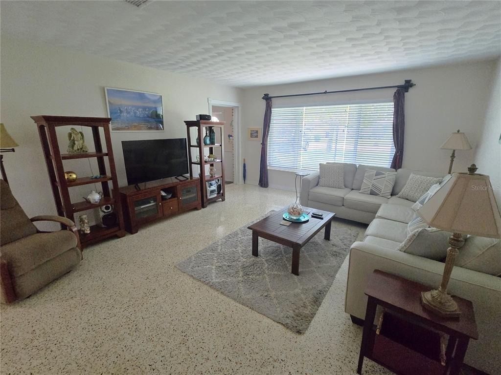 5116 13th Avenue Drive W - Photo 2