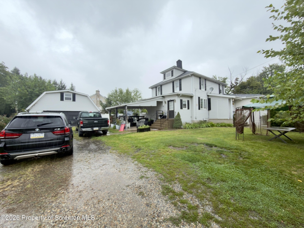 536 Moosic Road - Photo 3