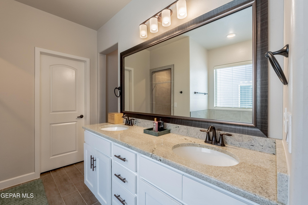 828 Paseo Solar Drive - Photo 31