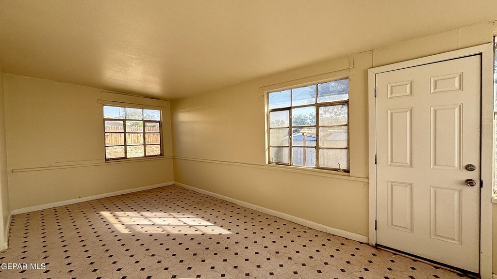 8033 Carpenter Drive - Photo 27