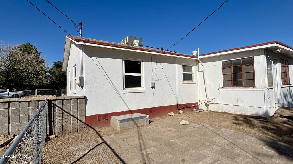 8033 Carpenter Drive - Photo 36