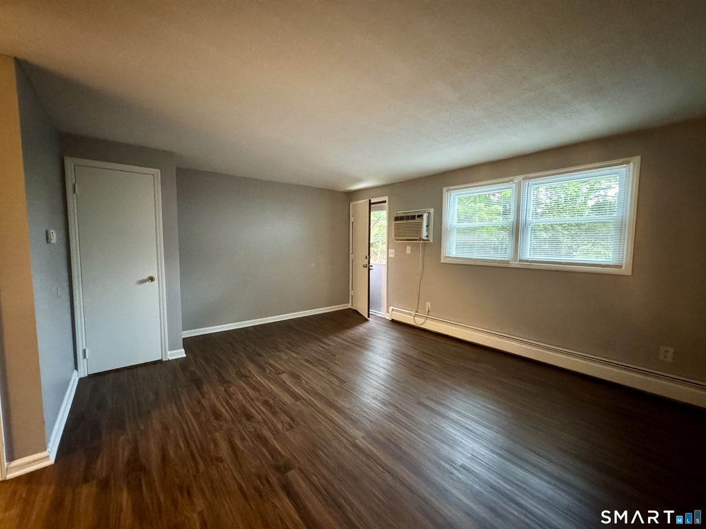 1370 Highland Avenue - Photo 3
