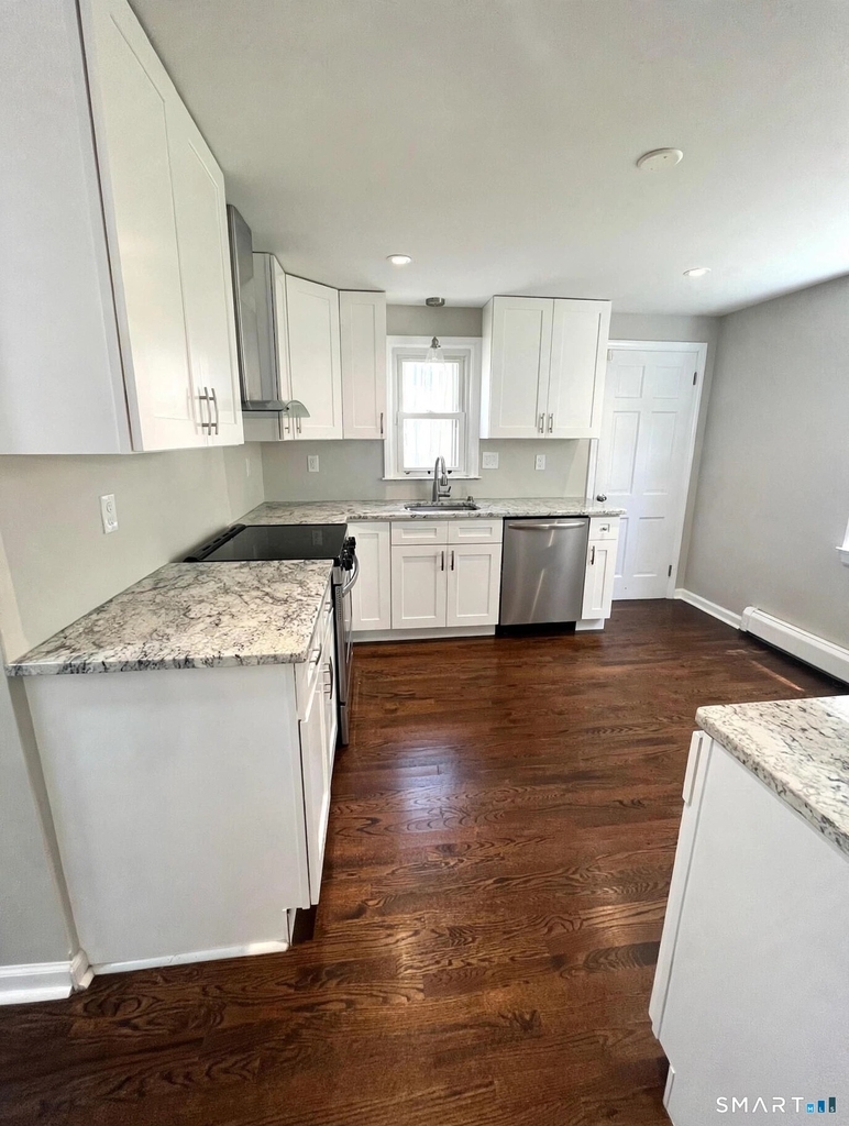 236 Goldenrod Avenue - Photo 4