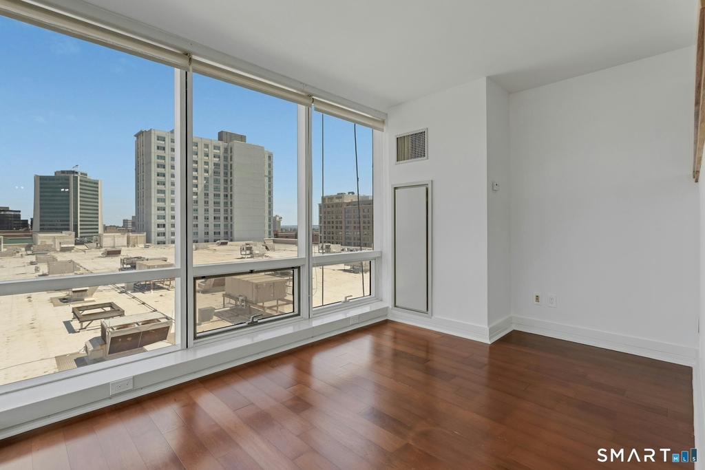 1 Broad Street - Photo 14