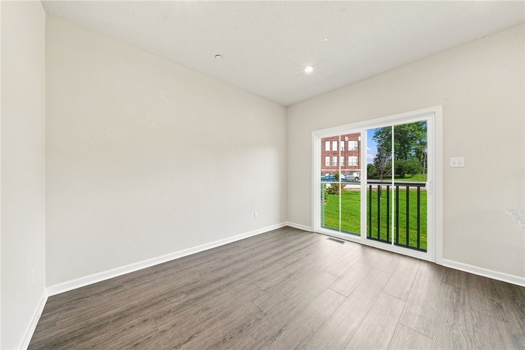 233 Chesna Dr - Photo 9