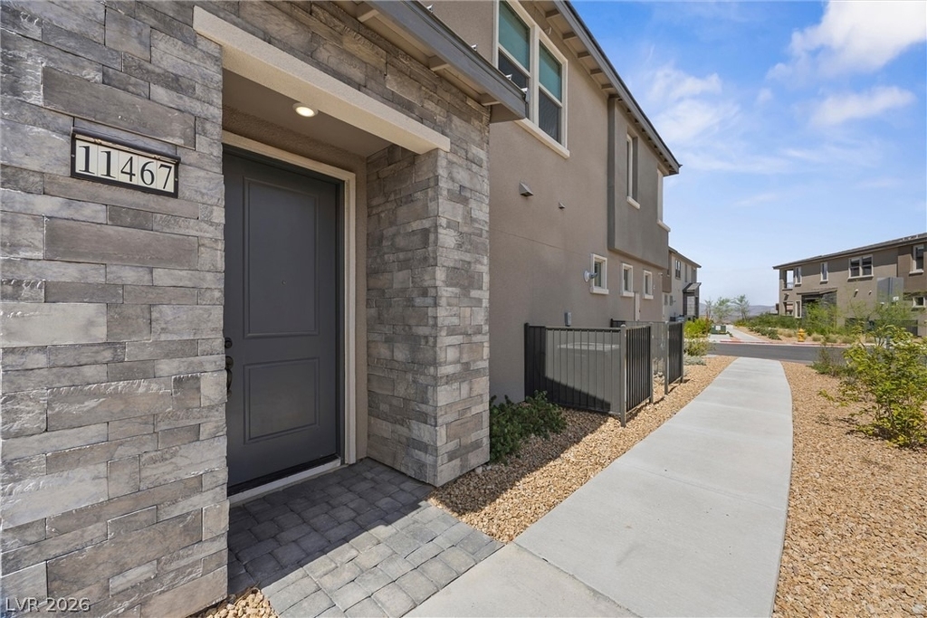 11467 Contour Avenue - Photo 3