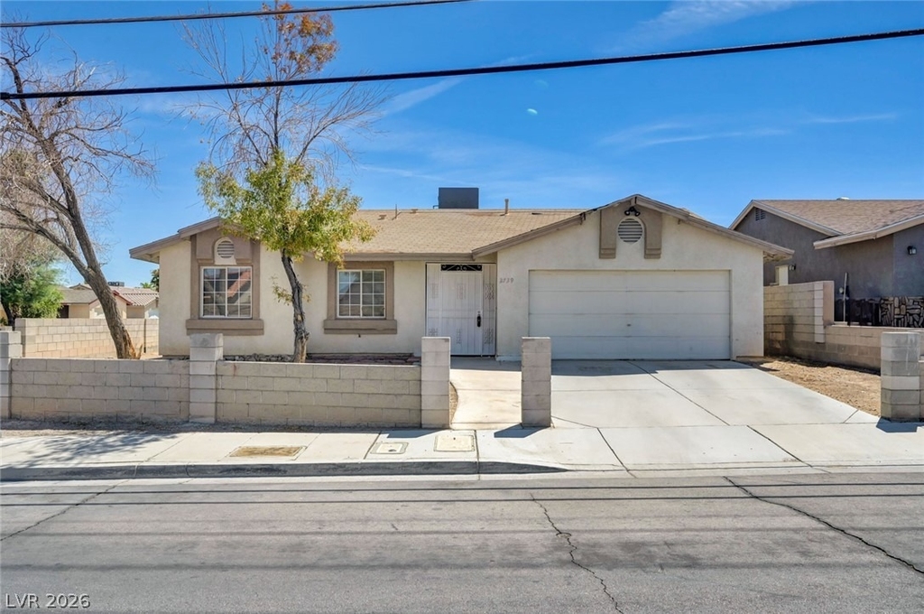 2739 E Colton Avenue - Photo 0
