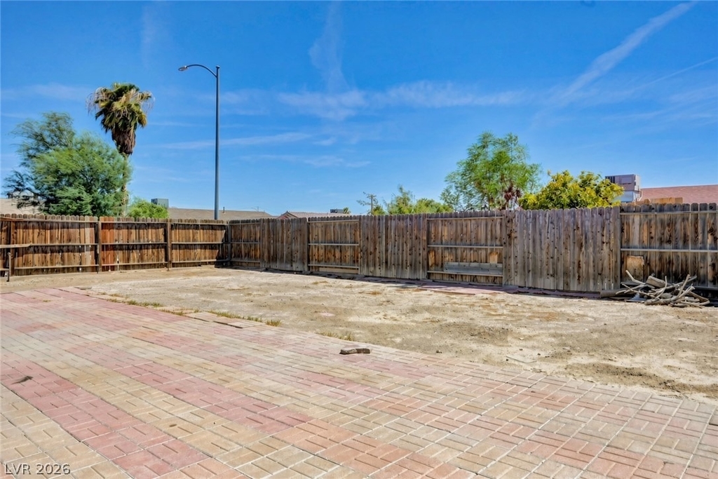 2739 E Colton Avenue - Photo 37