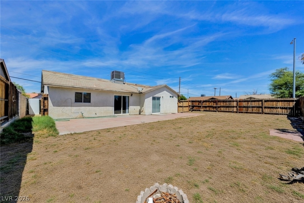 2739 E Colton Avenue - Photo 35