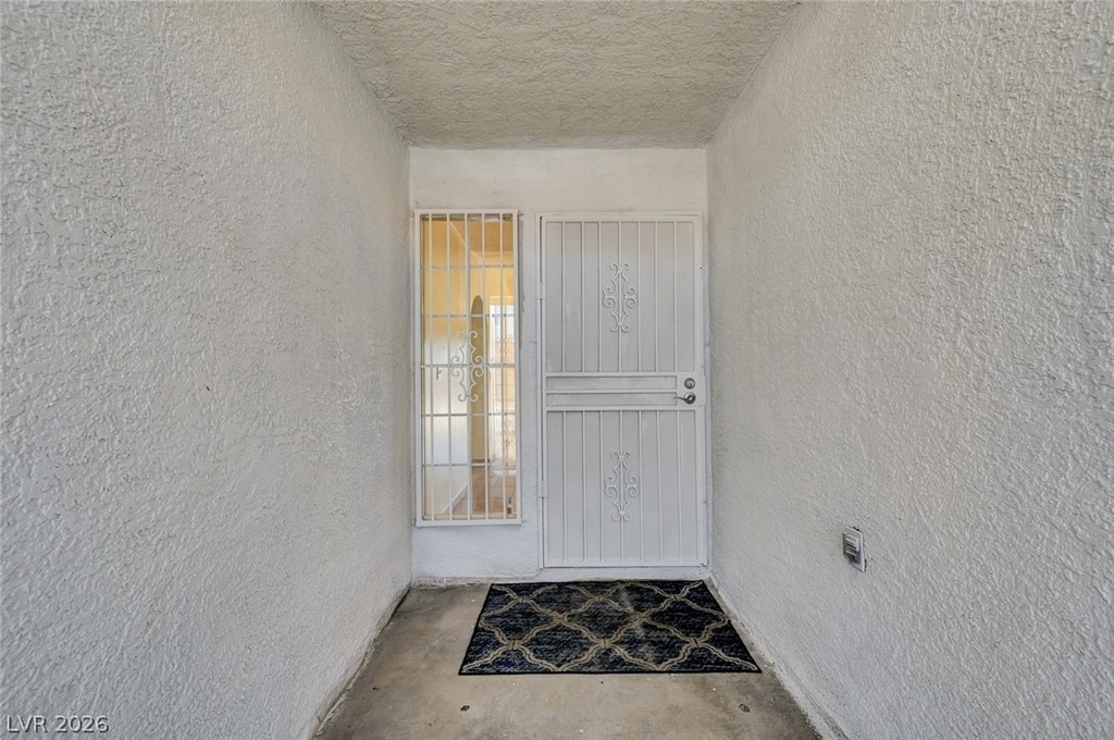 2739 E Colton Avenue - Photo 3