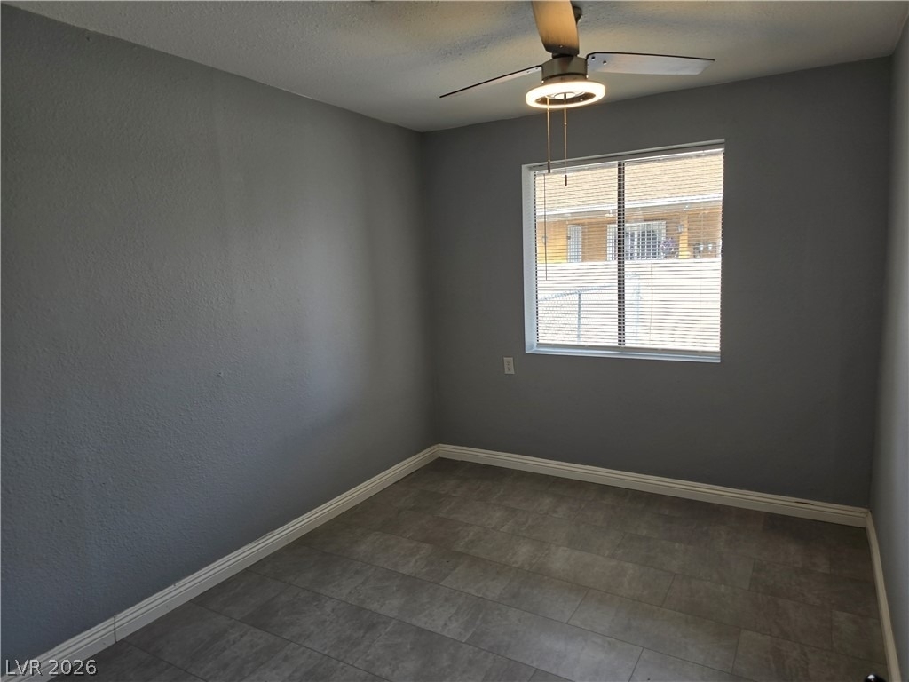 1037 June Avenue - Photo 5