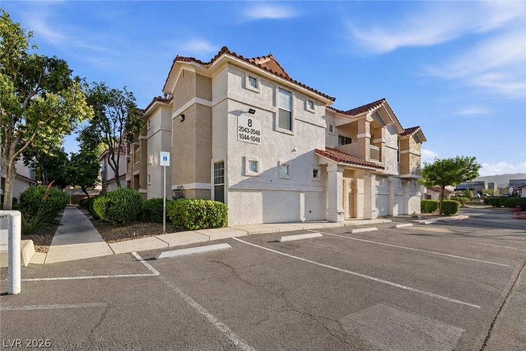 8555 W Russell Road - Photo 2