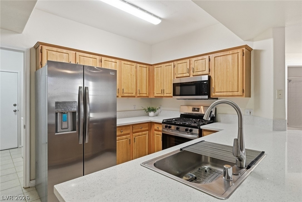 8555 W Russell Road - Photo 9