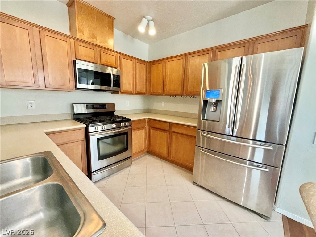 6868 Sky Pointe Drive - Photo 8