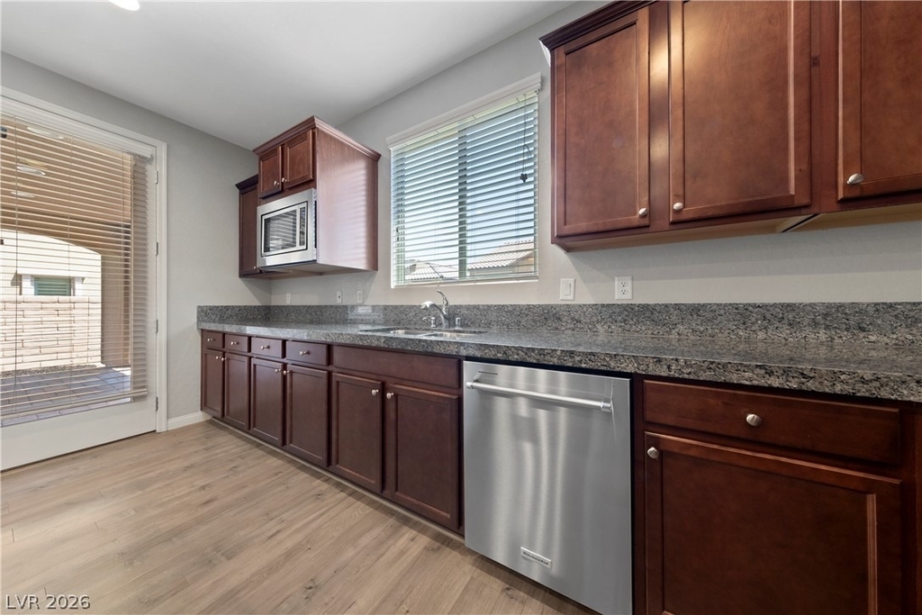 11831 Mino Rio Avenue - Photo 14