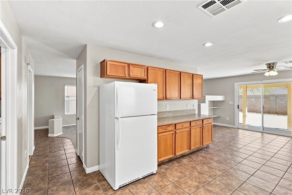 8713 Majestic Pine Avenue - Photo 14