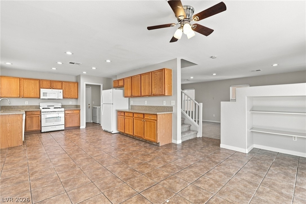 8713 Majestic Pine Avenue - Photo 9