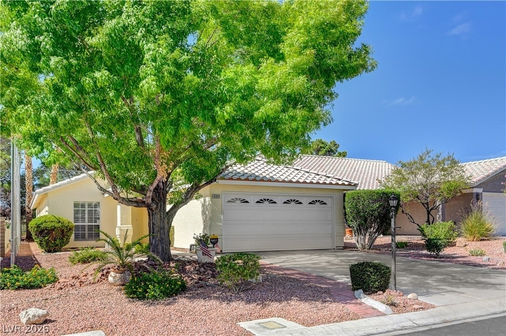 5001 Cedar Lawn Way - Photo 4