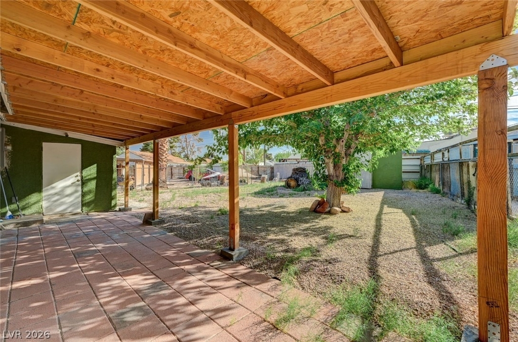 1720 E Carson Avenue - Photo 35