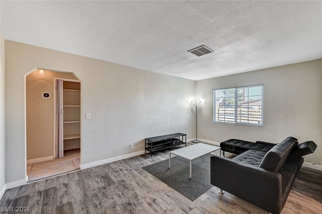 1720 E Carson Avenue - Photo 6