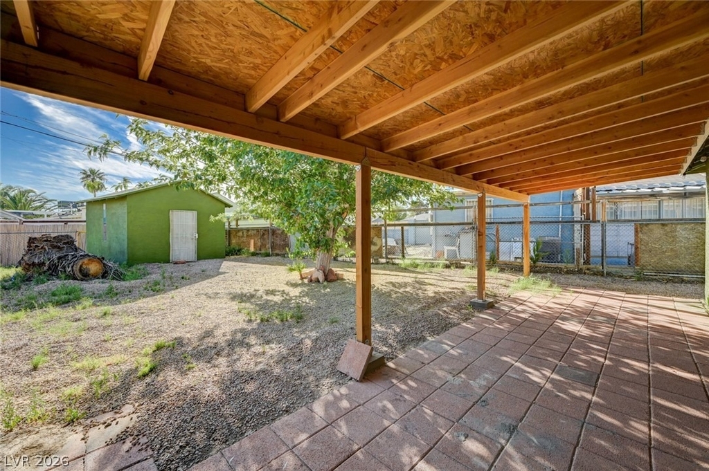 1720 E Carson Avenue - Photo 34