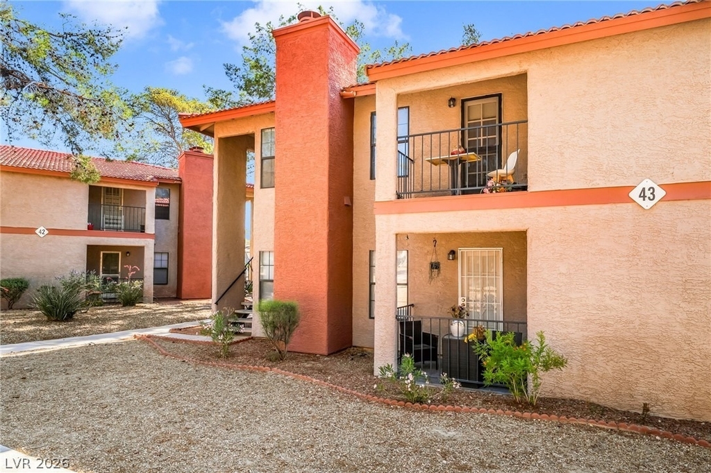 5576 W Rochelle Avenue - Photo 30