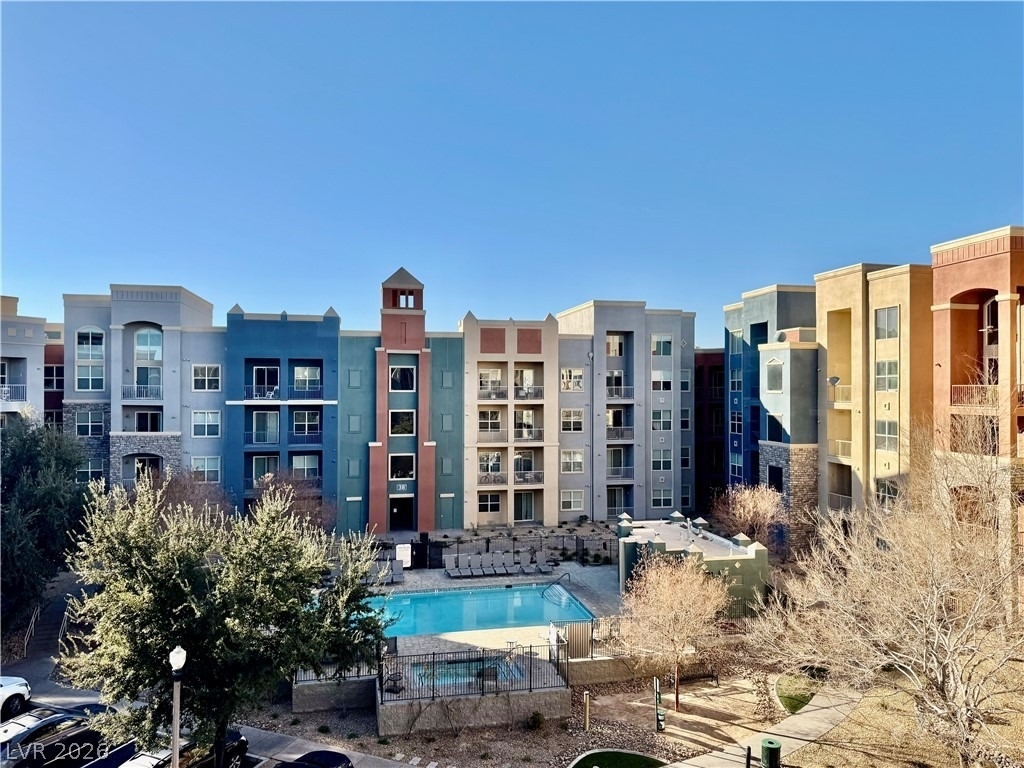 44 E Serene Avenue - Photo 1