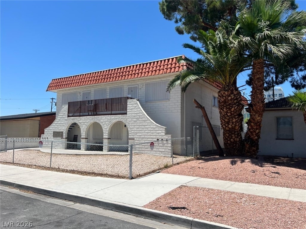 818 S 7th Street - Photo 0