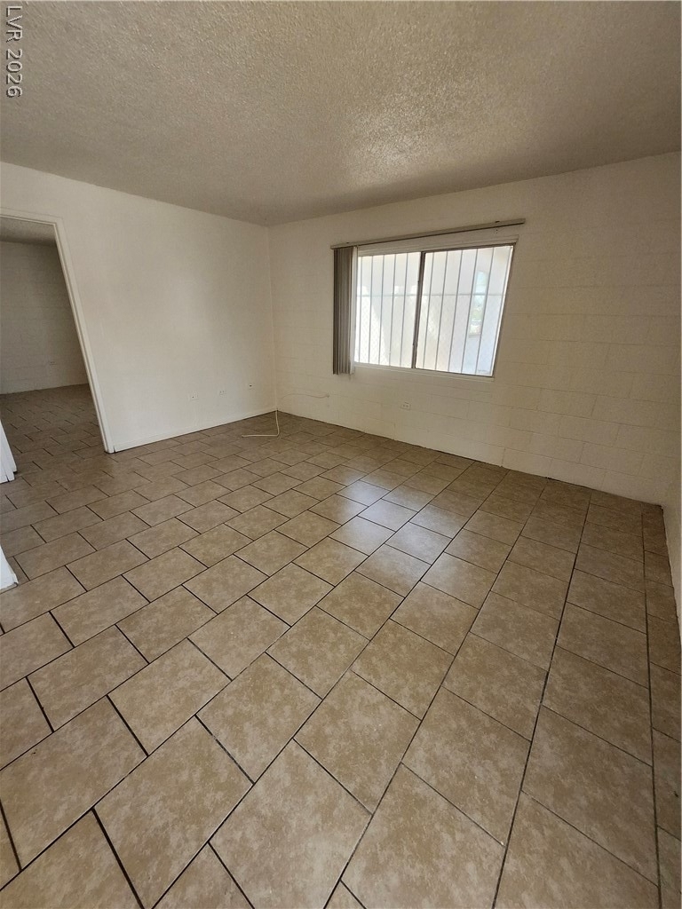 818 S 7th Street - Photo 2