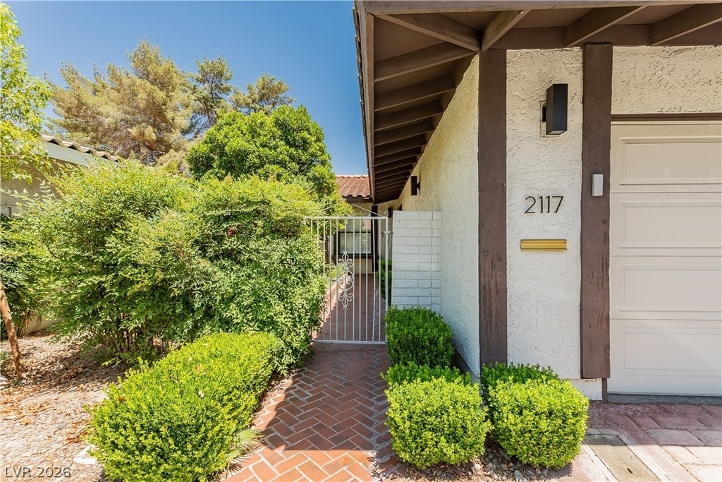 2117 Plaza Del Padre - Photo 2