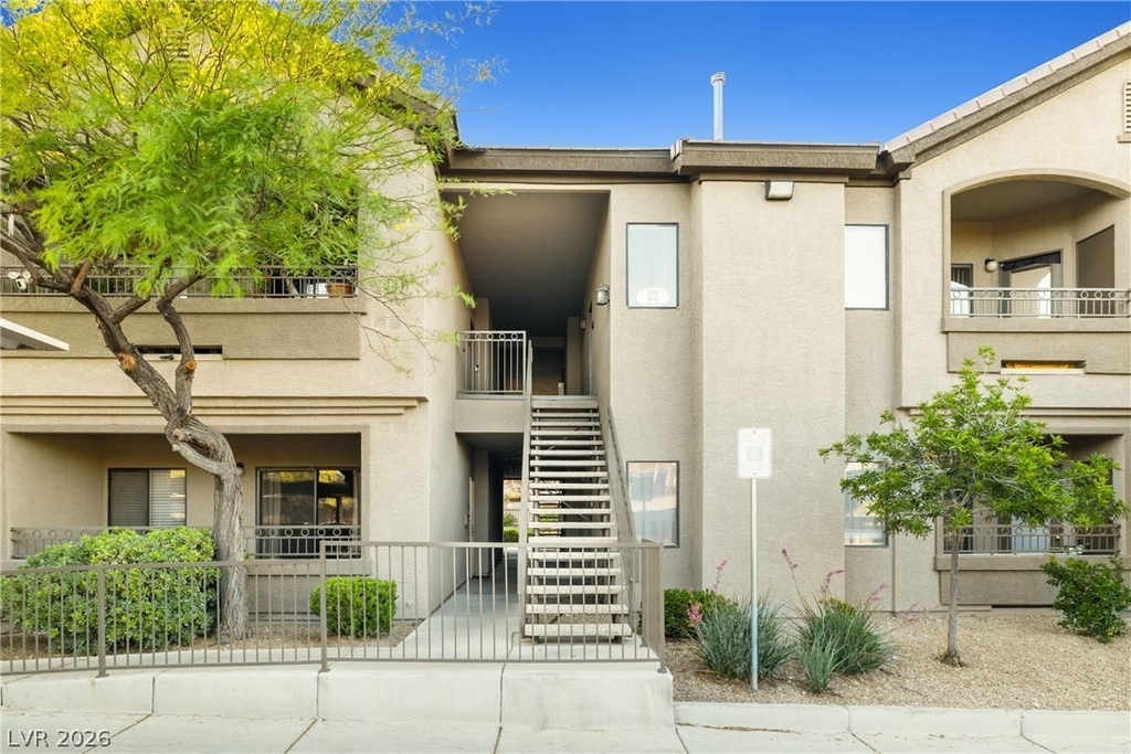 8250 N Grand Canyon Drive - Photo 0