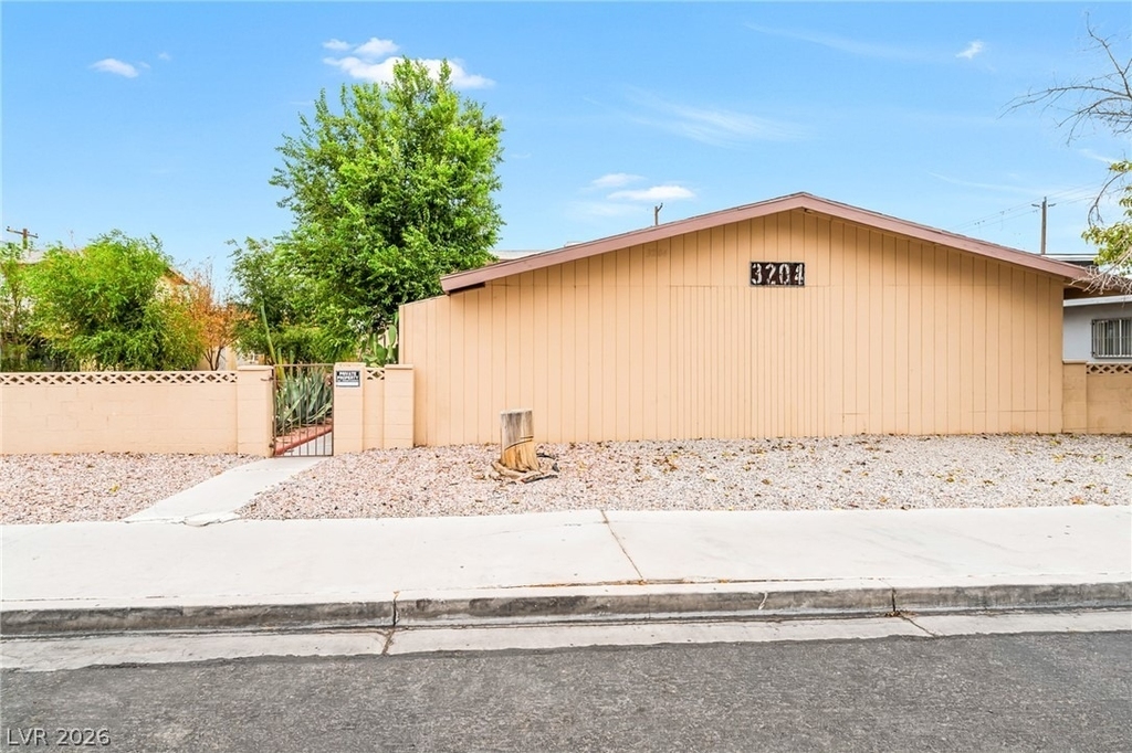 3204 N Michael Way - Photo 0