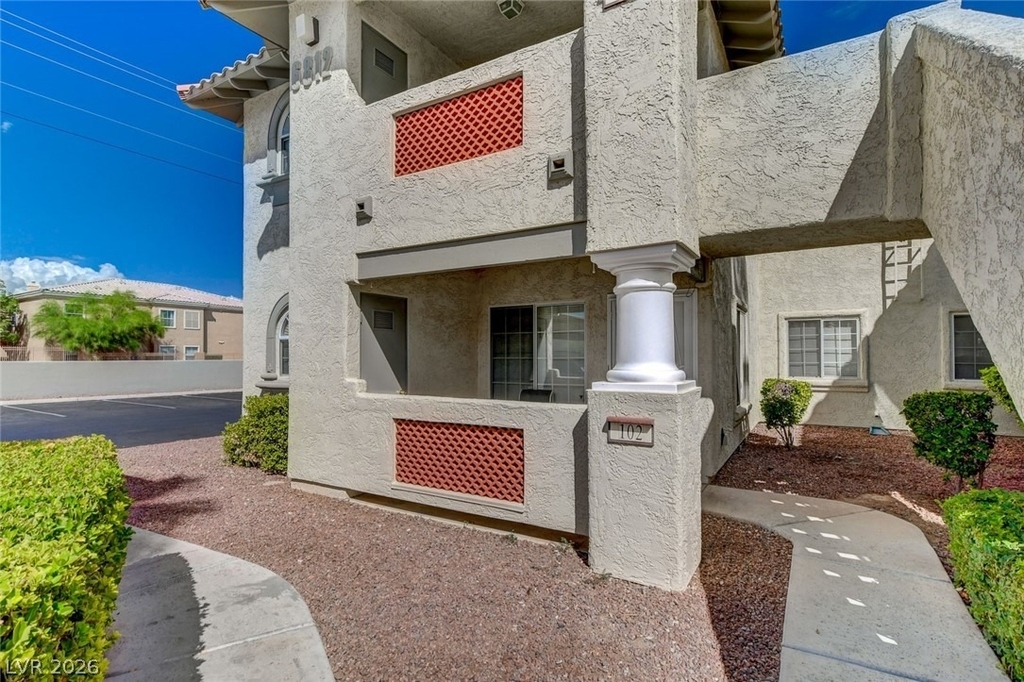 6812 Elm Creek Drive - Photo 4