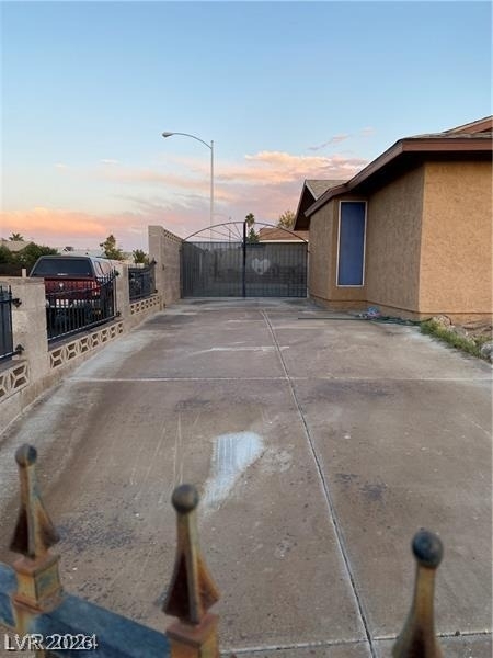 401 Tiger Lily Way - Photo 1