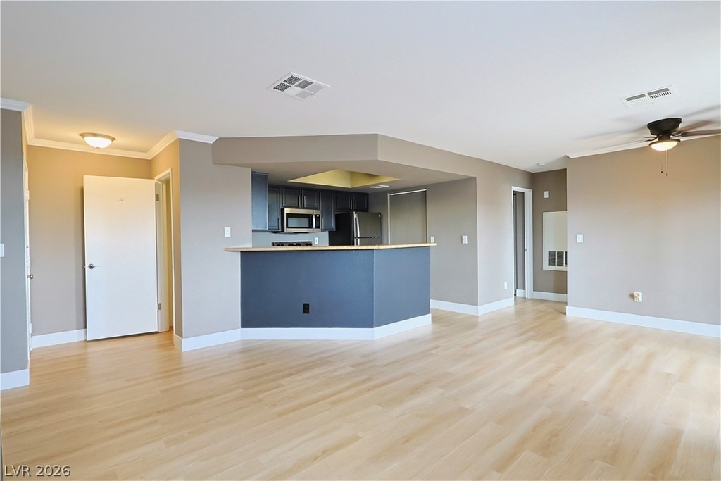 8600 W Charleston Boulevard - Photo 6