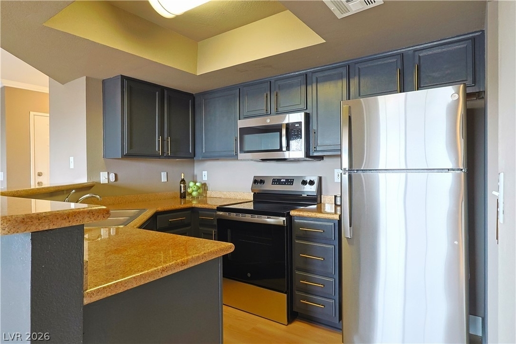 8600 W Charleston Boulevard - Photo 7