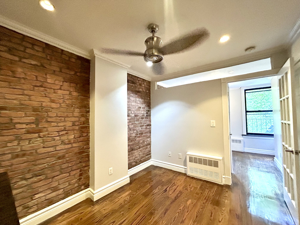 East 5th Street - Photo 2