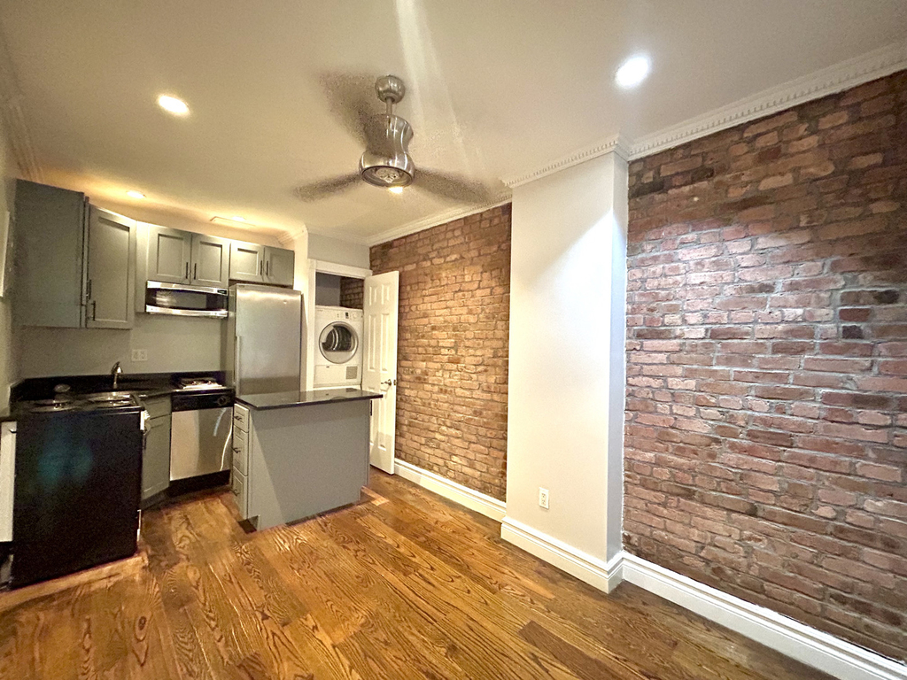 East 5th Street - Photo 1