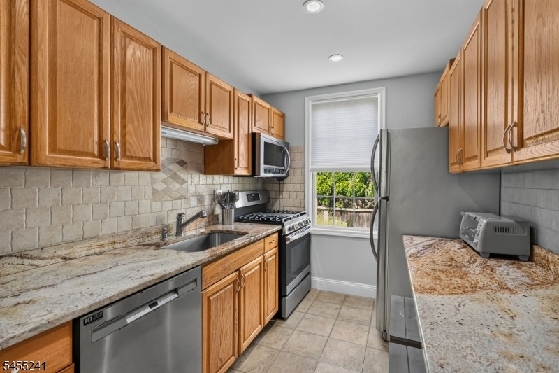28 Fairview Avenue - Photo 9