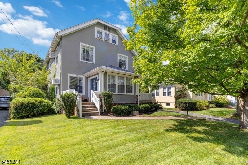 28 Fairview Avenue - Photo 1