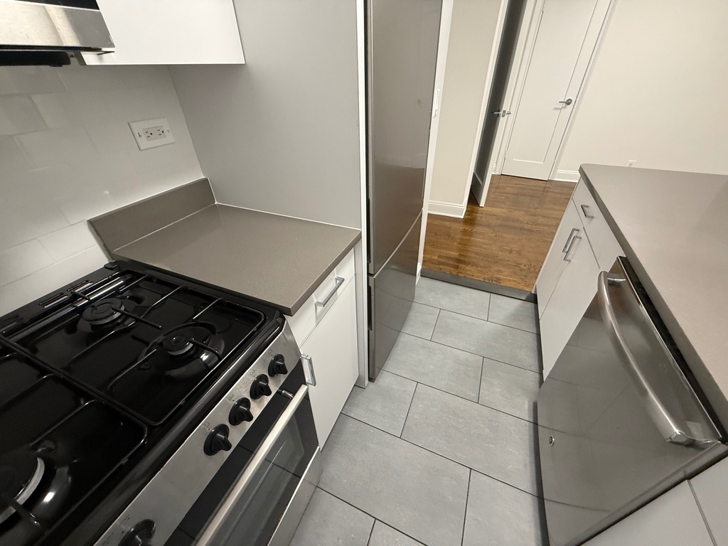 405 East 56th Street - Photo 4
