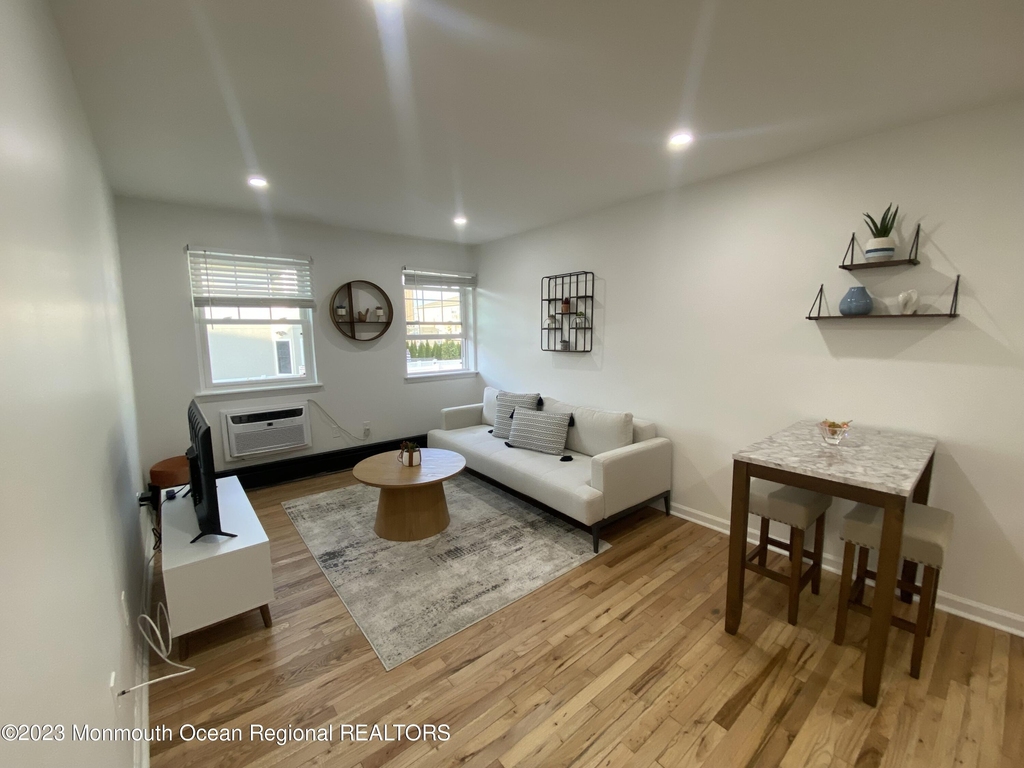 311 4th Avenue - Photo 2