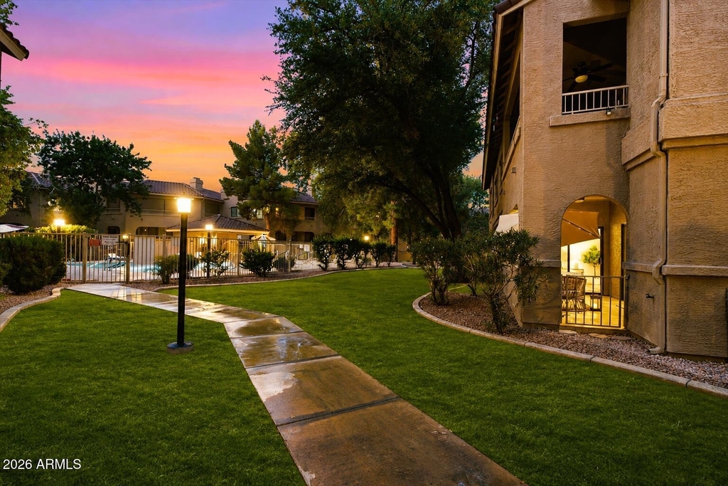 15050 N Thompson Peak Parkway - Photo 2